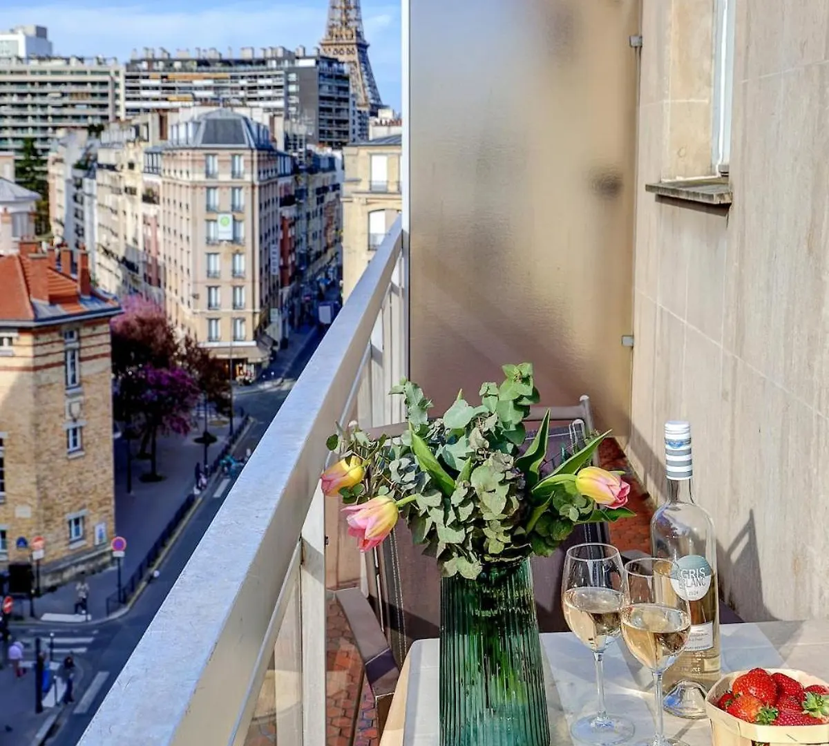 Eiffel Residence Apolline contacts